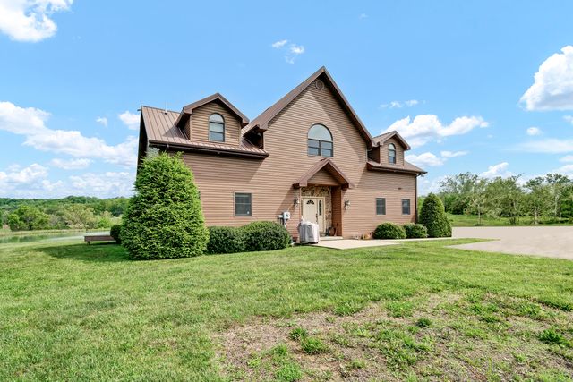 42 May Hollow Road, Tollesboro, KY 41189