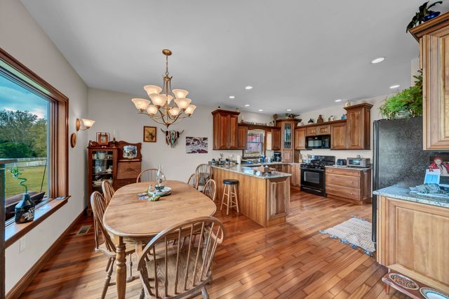 42 May Hollow Road, Tollesboro, KY 41189