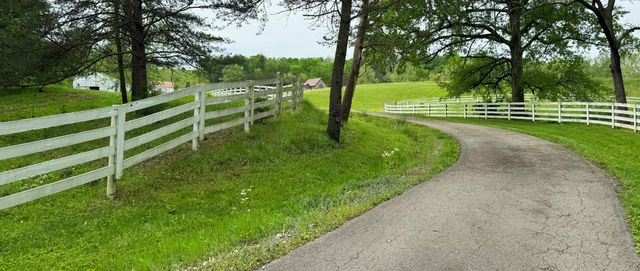 42 May Hollow Road, Tollesboro, KY 41189