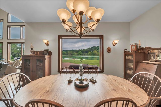 42 May Hollow Road, Tollesboro, KY 41189