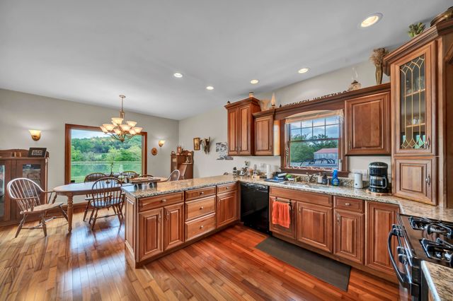 42 May Hollow Road, Tollesboro, KY 41189