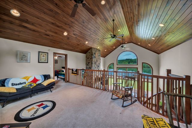 42 May Hollow Road, Tollesboro, KY 41189