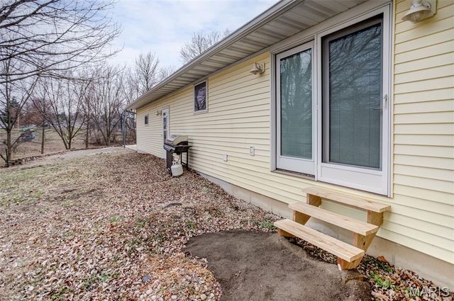 1140 Brooklane Drive, Carrollton, IL 62016