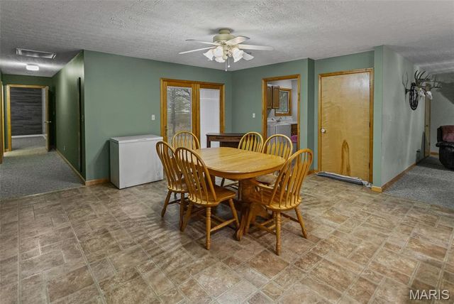 1140 Brooklane Drive, Carrollton, IL 62016