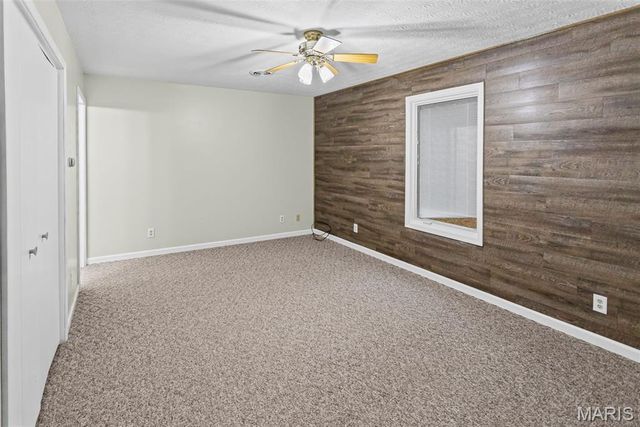 1140 Brooklane Drive, Carrollton, IL 62016