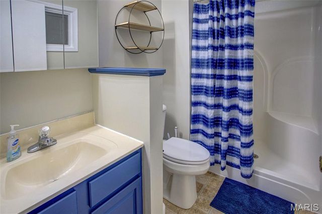 1140 Brooklane Drive, Carrollton, IL 62016