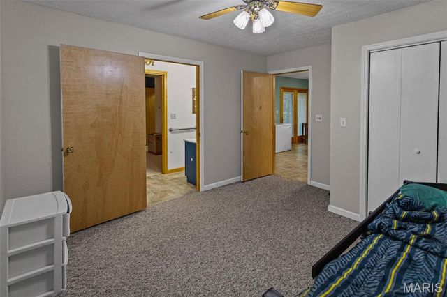 1140 Brooklane Drive, Carrollton, IL 62016