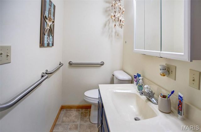 1140 Brooklane Drive, Carrollton, IL 62016