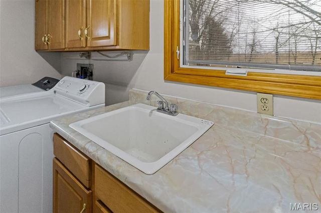 1140 Brooklane Drive, Carrollton, IL 62016