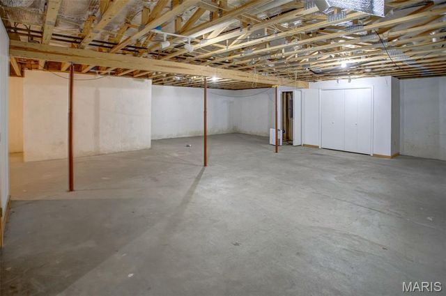 1140 Brooklane Drive, Carrollton, IL 62016