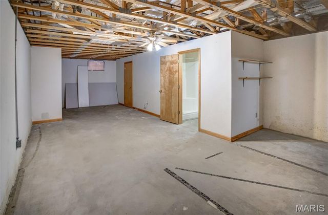 1140 Brooklane Drive, Carrollton, IL 62016