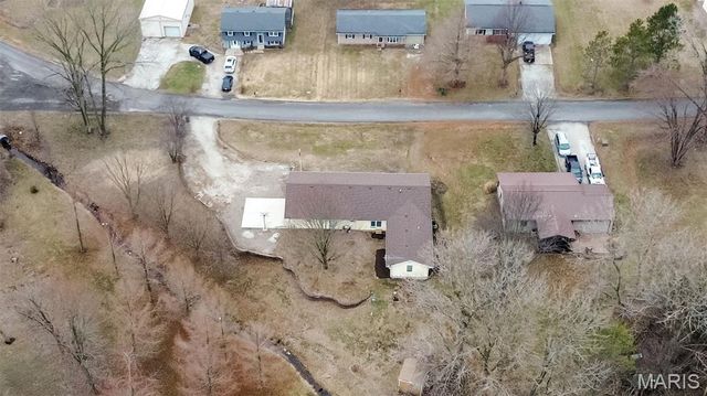 1140 Brooklane Drive, Carrollton, IL 62016