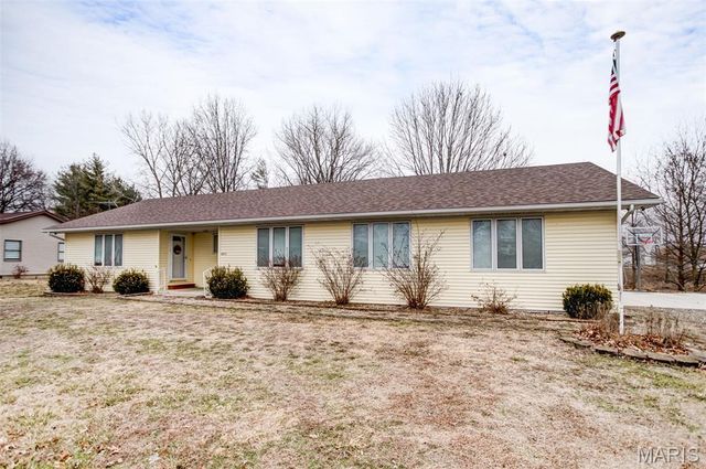 1140 Brooklane Drive, Carrollton, IL 62016