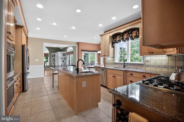 297 HAWKS FLIGHT CT, Ambler, PA 19002