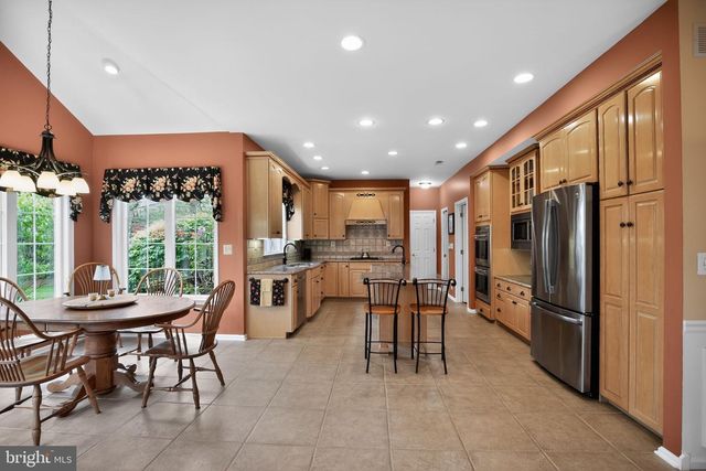 297 HAWKS FLIGHT CT, Ambler, PA 19002