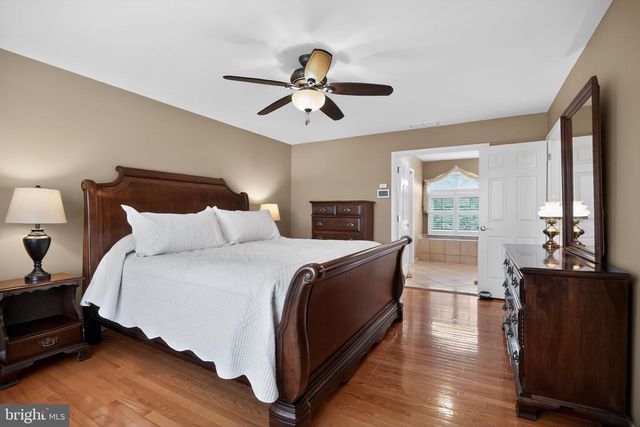 297 HAWKS FLIGHT CT, Ambler, PA 19002