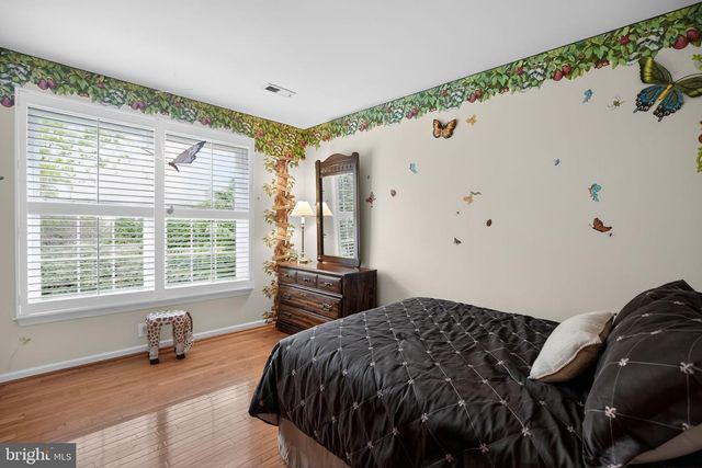 297 HAWKS FLIGHT CT, Ambler, PA 19002