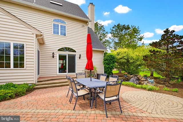297 HAWKS FLIGHT CT, Ambler, PA 19002