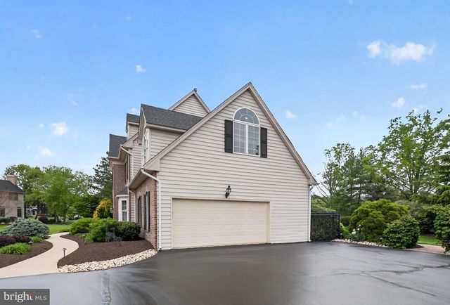 297 HAWKS FLIGHT CT, Ambler, PA 19002