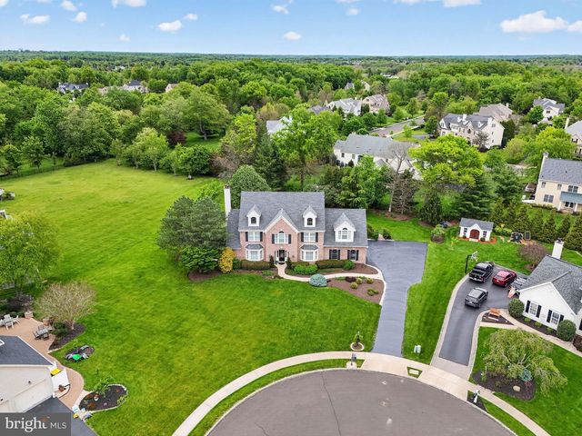 297 HAWKS FLIGHT CT, Ambler, PA 19002