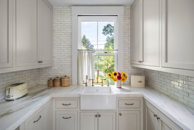 8 Silver Hill, Lincoln, MA 01773