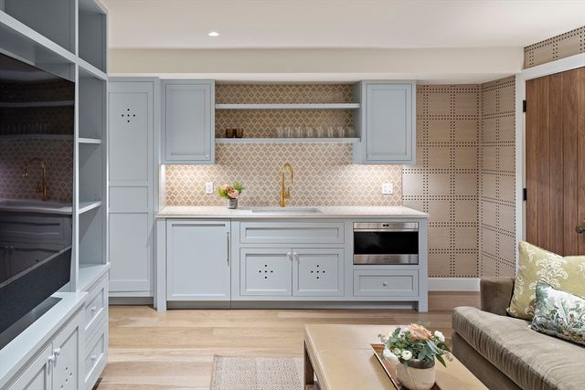 8 Silver Hill, Lincoln, MA 01773