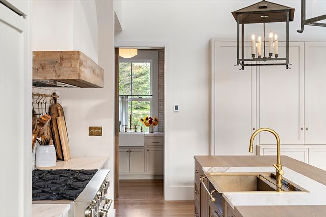 8 Silver Hill, Lincoln, MA 01773