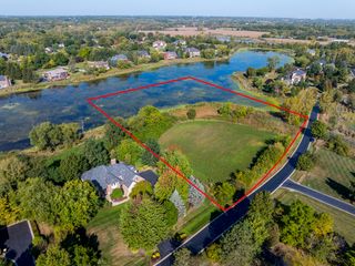 6857 Ellis Avenue, Long Grove, IL 60047