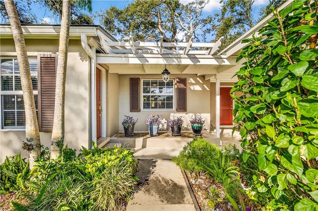 3825 Mockingbird Drive, Vero Beach, FL 32963