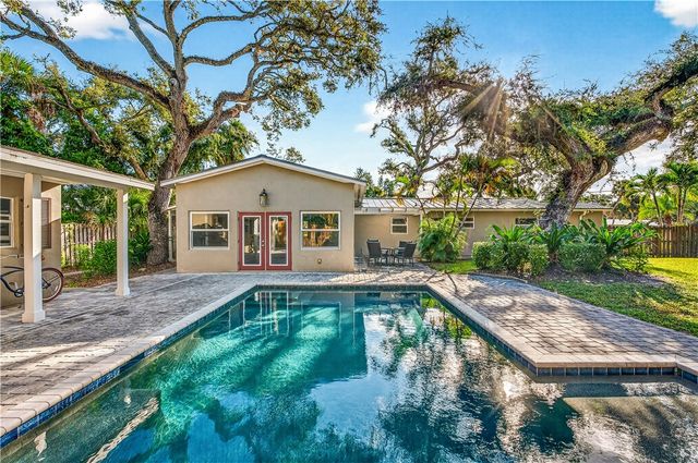 3825 Mockingbird Drive, Vero Beach, FL 32963