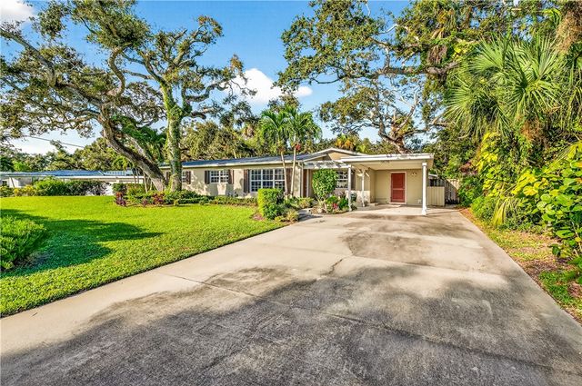 3825 Mockingbird Drive, Vero Beach, FL 32963