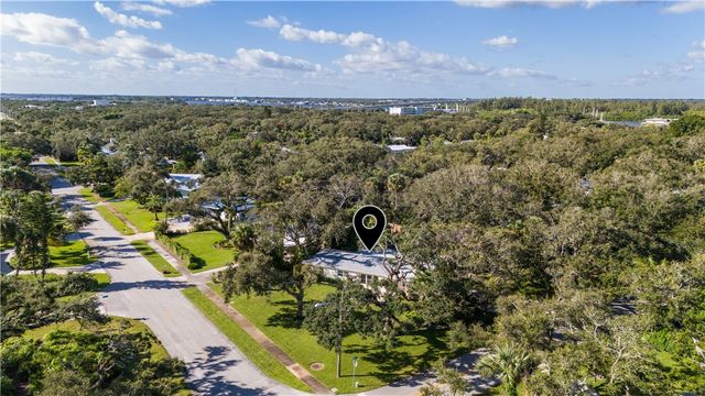 3825 Mockingbird Drive, Vero Beach, FL 32963