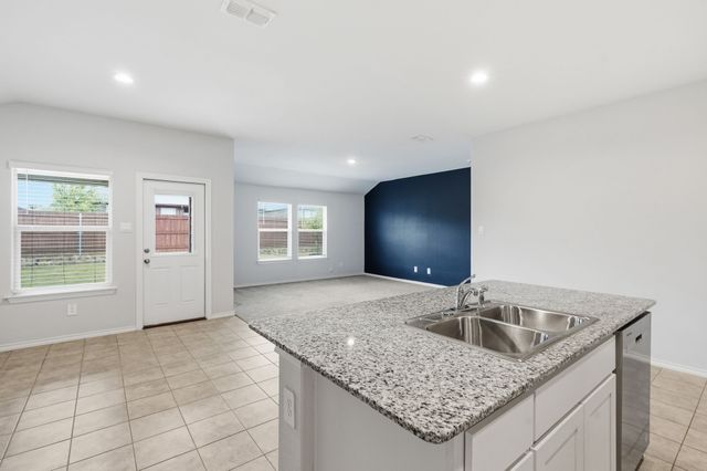 409 Beekeeper Drive, Fort Worth, TX 76131