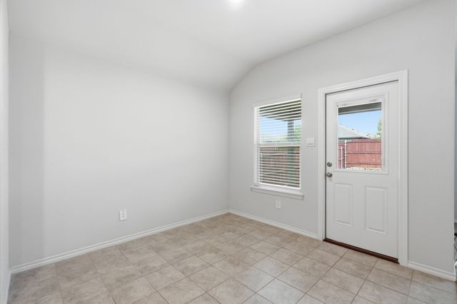 409 Beekeeper Drive, Fort Worth, TX 76131