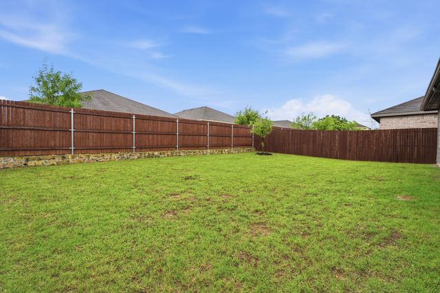 409 Beekeeper Drive, Fort Worth, TX 76131