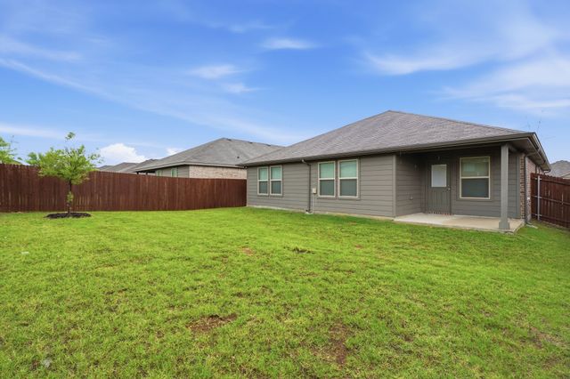 409 Beekeeper Drive, Fort Worth, TX 76131