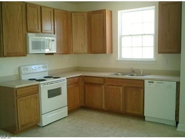 5428 Ann Arbor LN, Virginia Beach, VA 23464