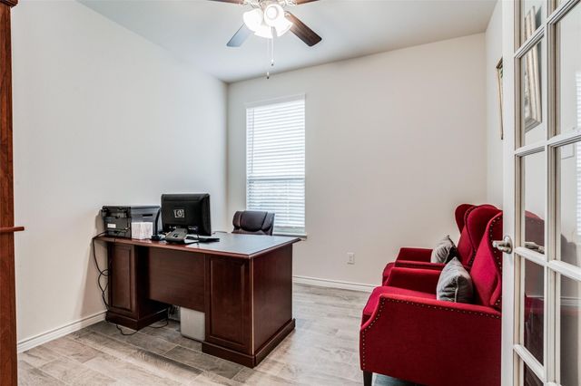 3208 Brady Starr Drive, Aubrey, TX 76227