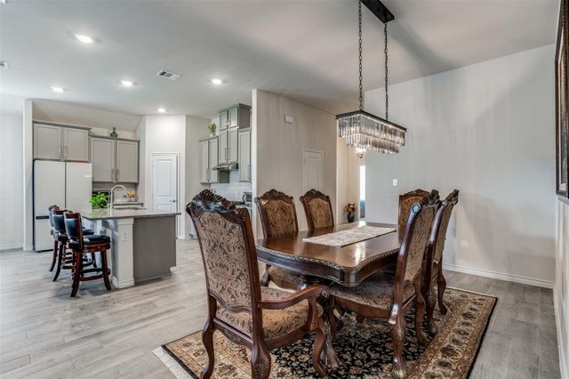 3208 Brady Starr Drive, Aubrey, TX 76227