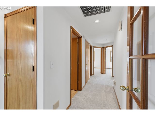 618 Ne 156TH Ave, Vancouver, WA 98684