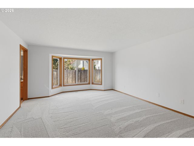 618 Ne 156TH Ave, Vancouver, WA 98684