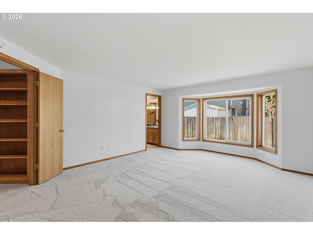 618 Ne 156TH Ave, Vancouver, WA 98684