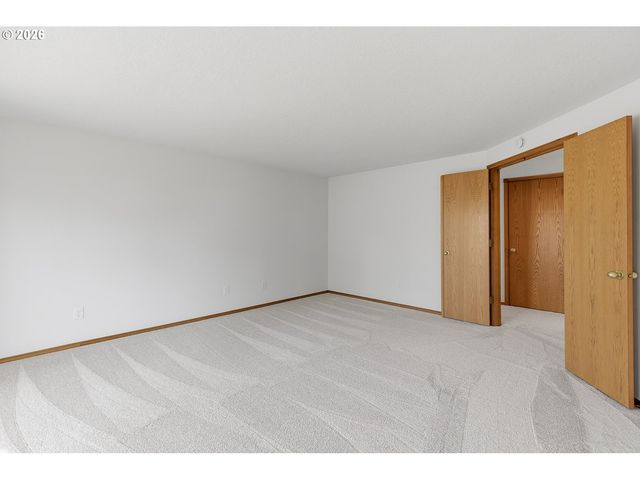 618 Ne 156TH Ave, Vancouver, WA 98684