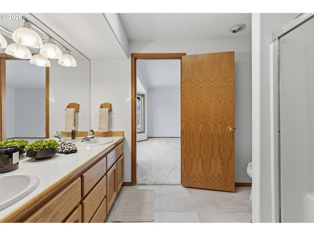 618 Ne 156TH Ave, Vancouver, WA 98684