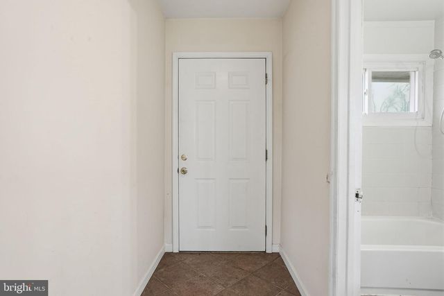 52 INLAND RD, Levittown, PA 19057