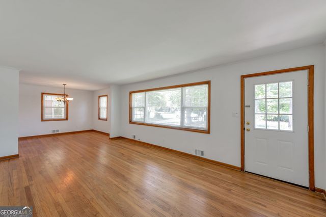 2188 Pawnee Drive SE, Marietta, GA 30067