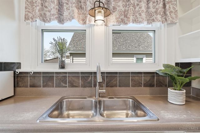 4267 Clifford Road, Deer Park, OH 45236