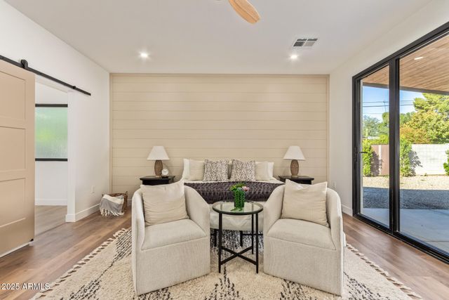 5712 N 11TH Place, Phoenix, AZ 85014