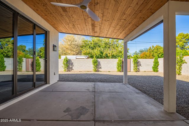 5712 N 11TH Place, Phoenix, AZ 85014