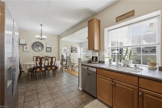 13297 Regent Park WALK, Carrollton, VA 23314